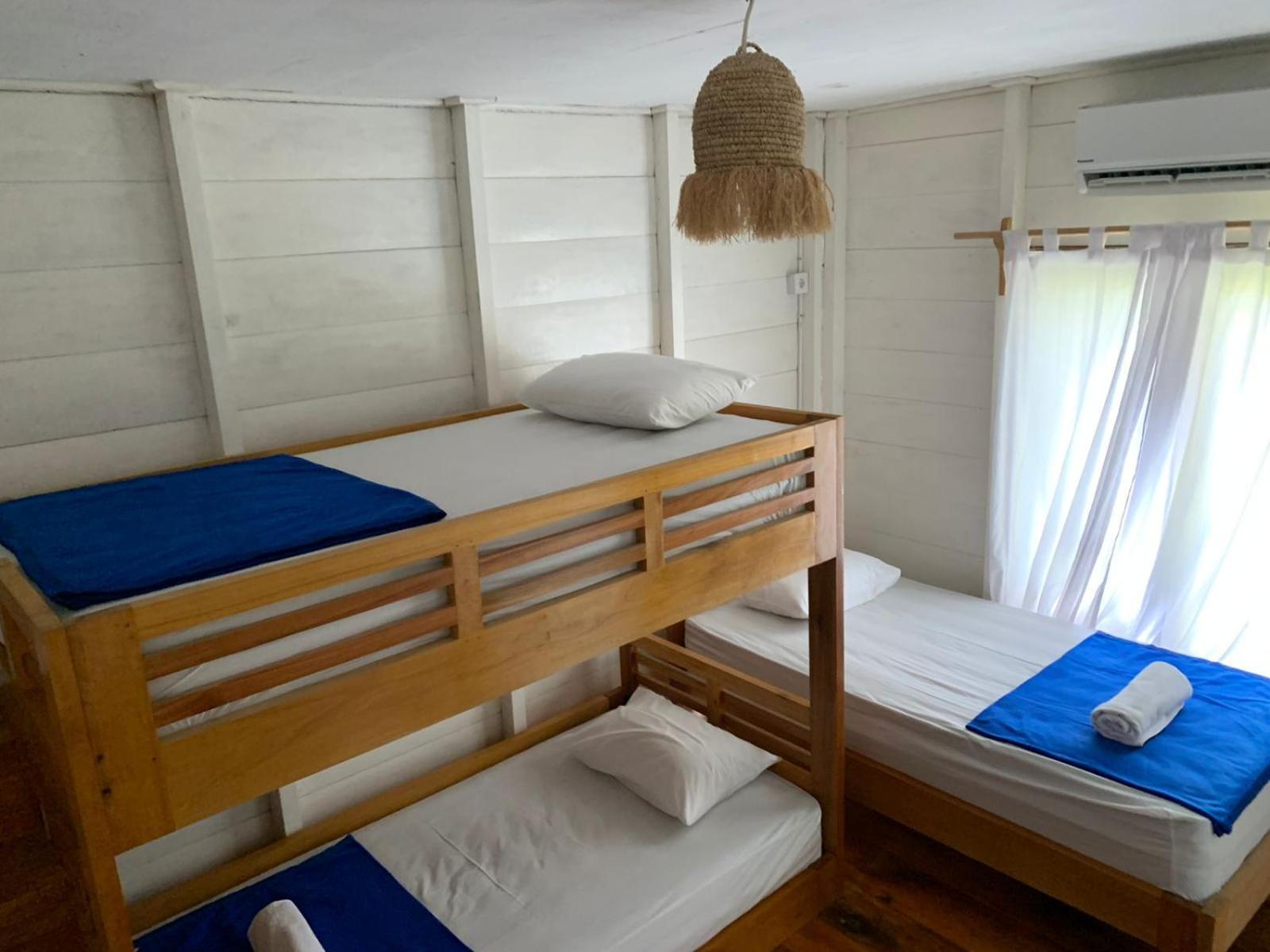 Crow'S Nest Hotel Tua Pejat Exterior foto